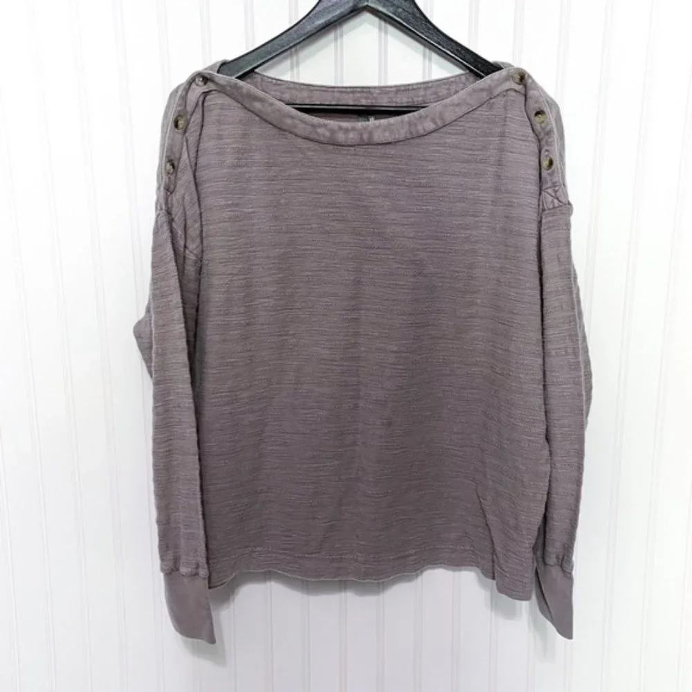 By Anthropologie Delilah Button Sleeve Top - Picture 2 of 6